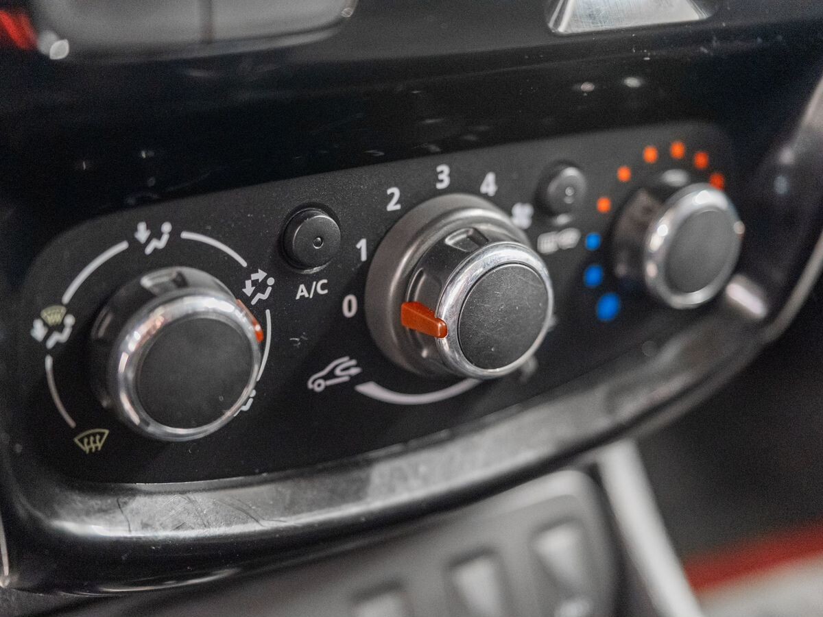 Nissan Terrano 2017 - фото автомобиля