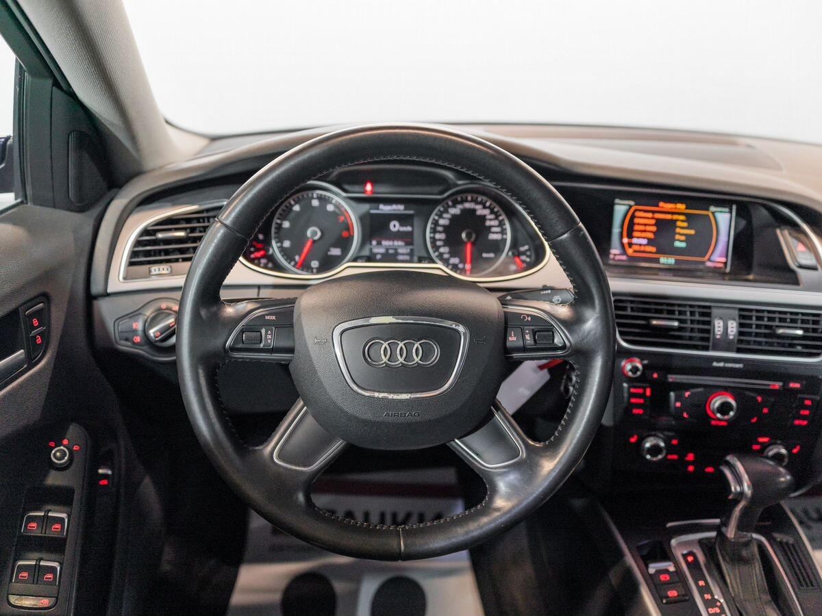 Audi A4 2012 - фото автомобиля