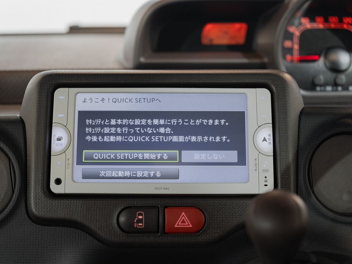 Toyota Spade 2012 - фото автомобиля