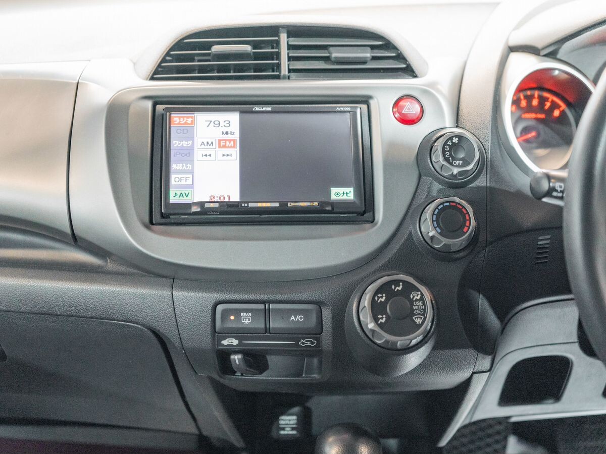 Honda Fit 2010 - фото автомобиля