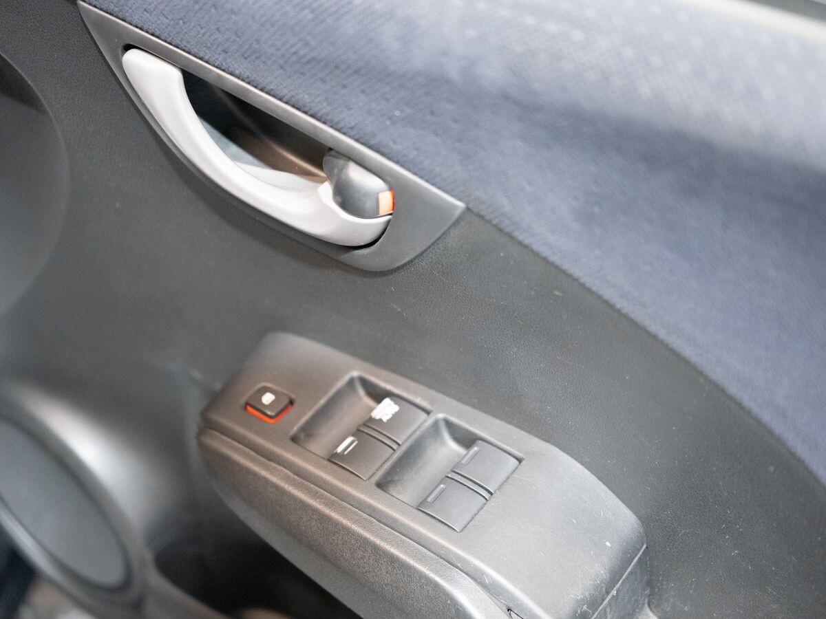 Honda Fit 2010 - фото автомобиля