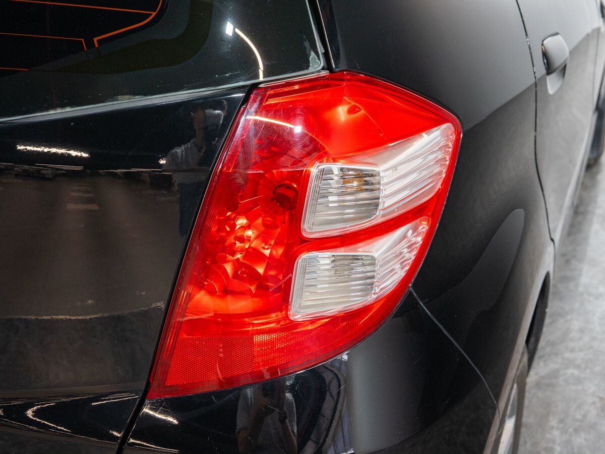 Honda Fit 2010 - фото автомобиля