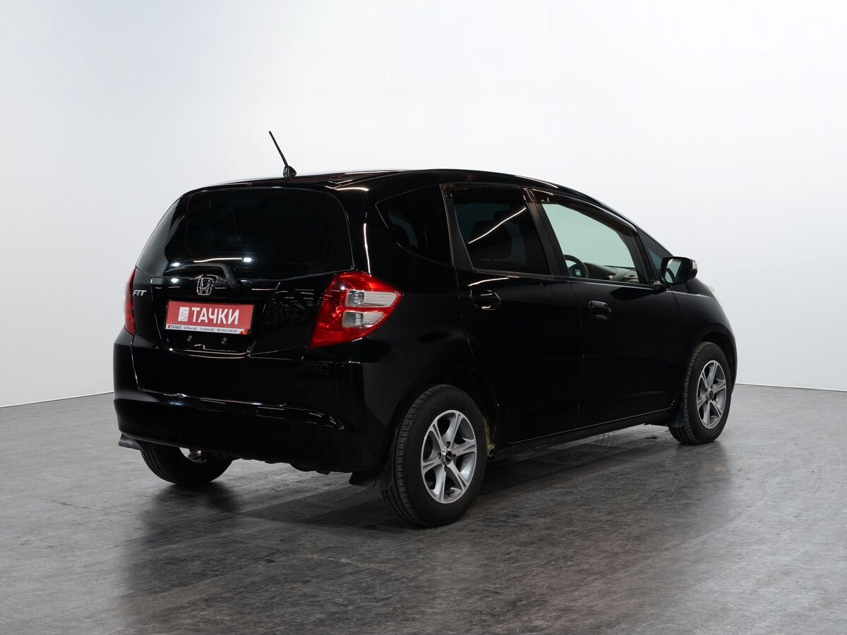 Honda Fit 2010 - фото автомобиля