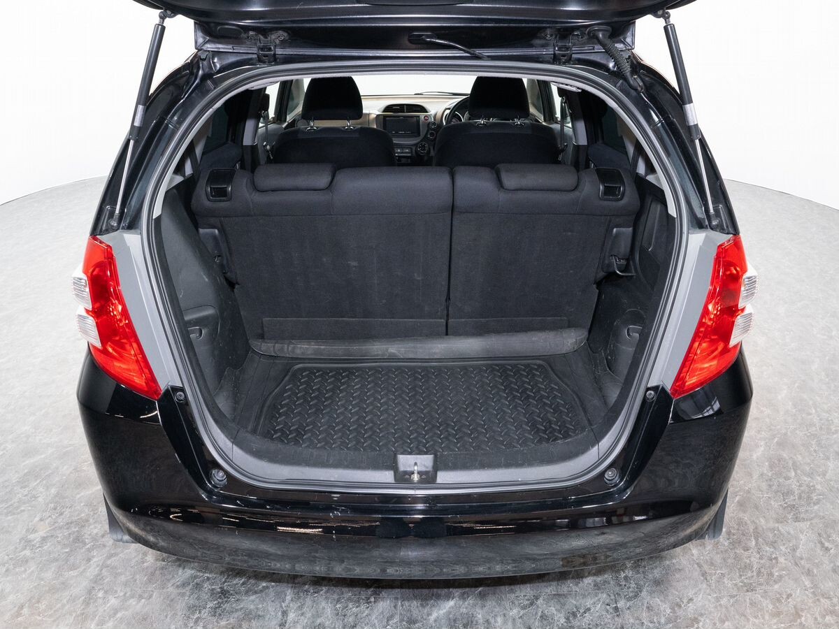 Honda Fit 2010 - фото автомобиля