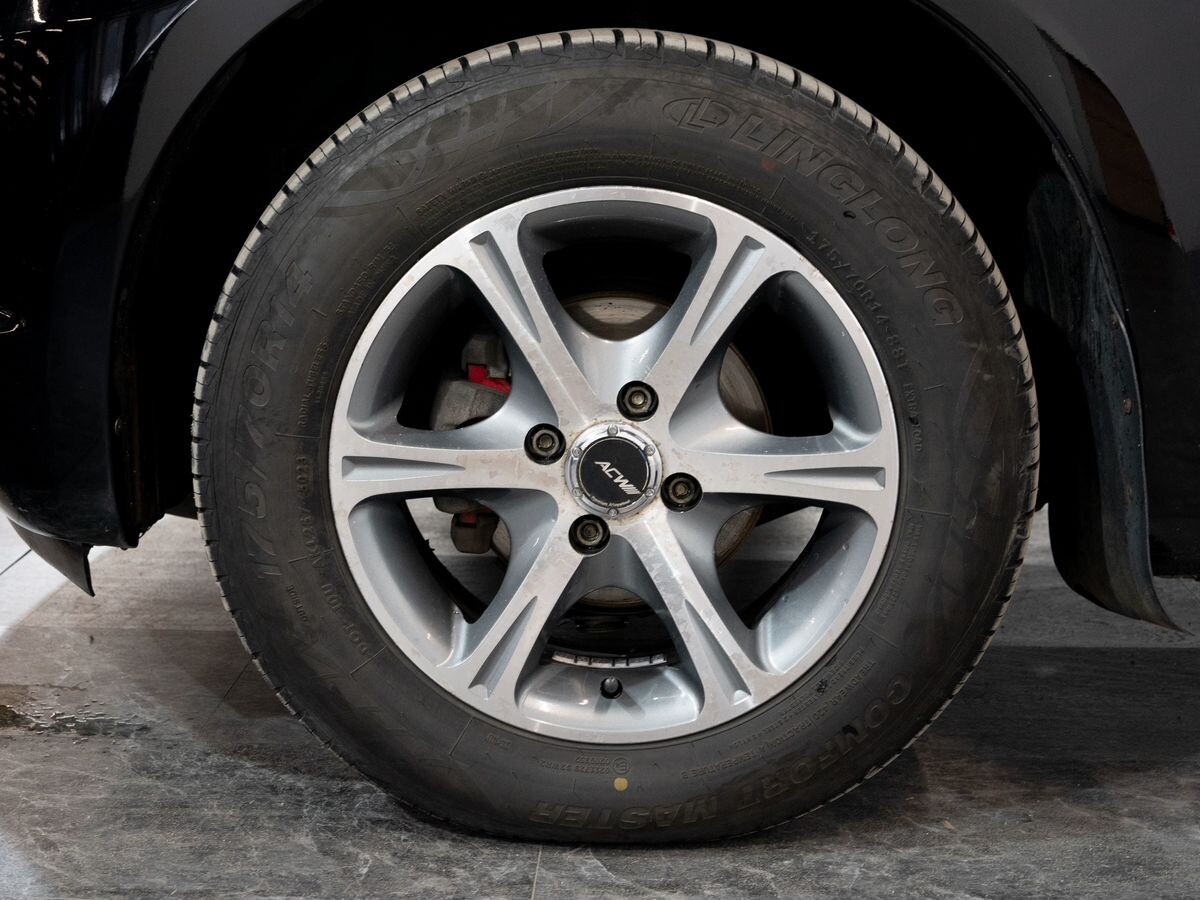 Honda Fit 2010 - фото автомобиля