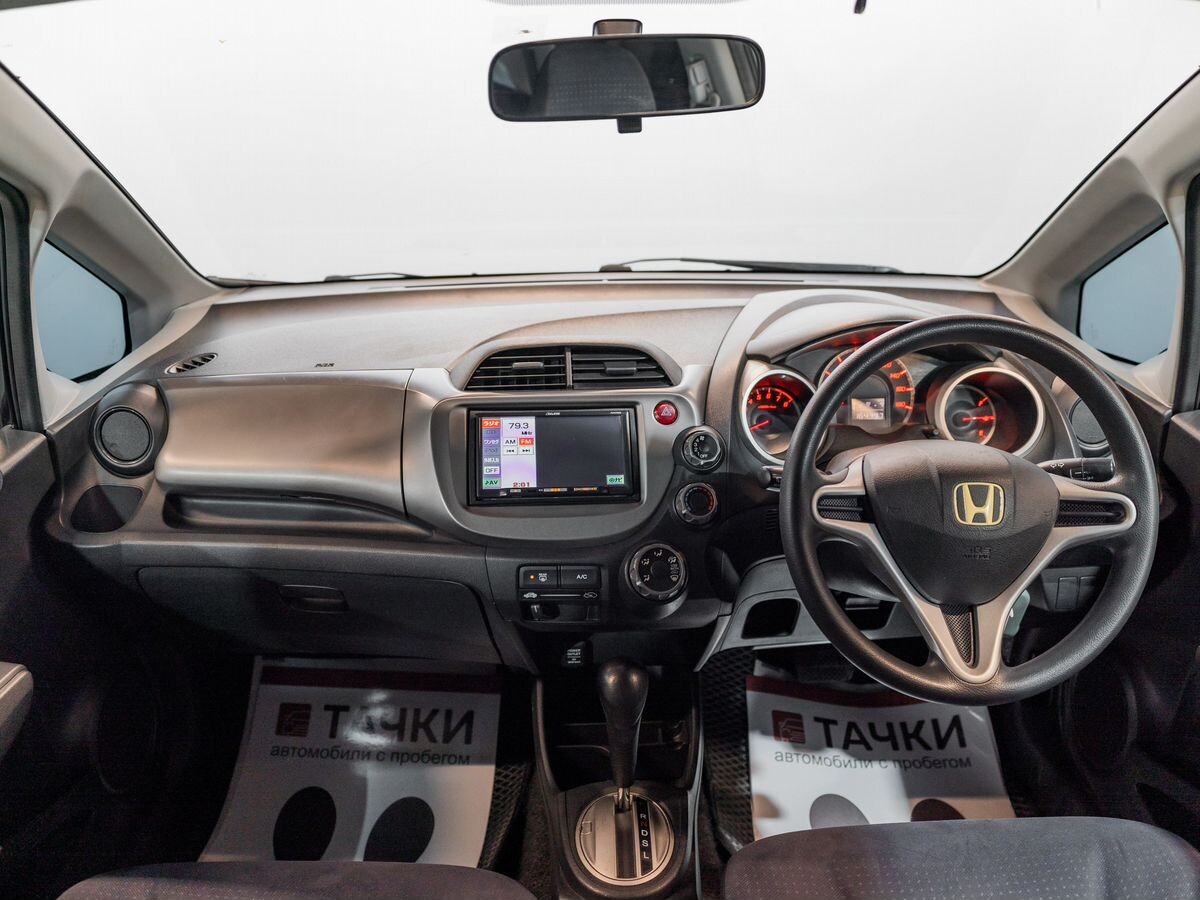Honda Fit 2010 - фото автомобиля