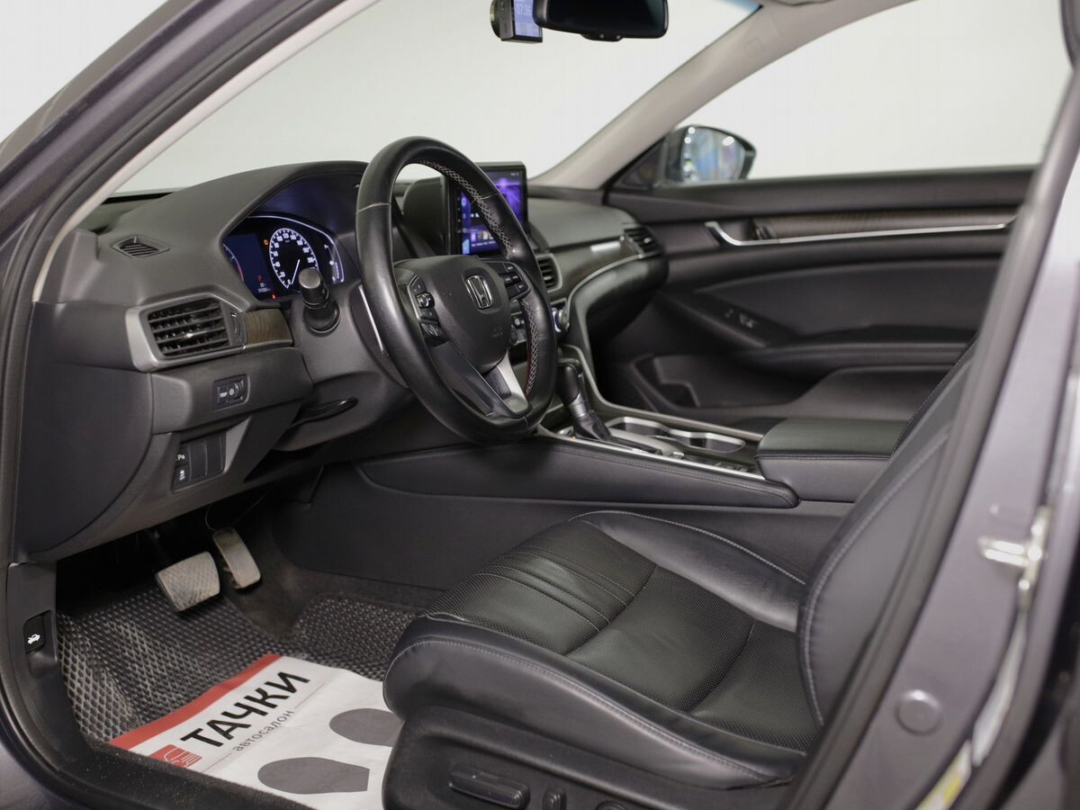 Honda Accord 2018 - фото автомобиля