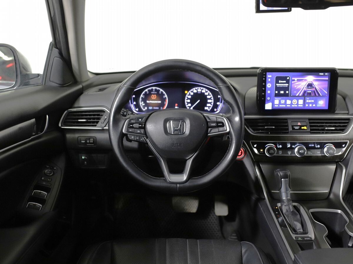 Honda Accord 2018 - фото автомобиля