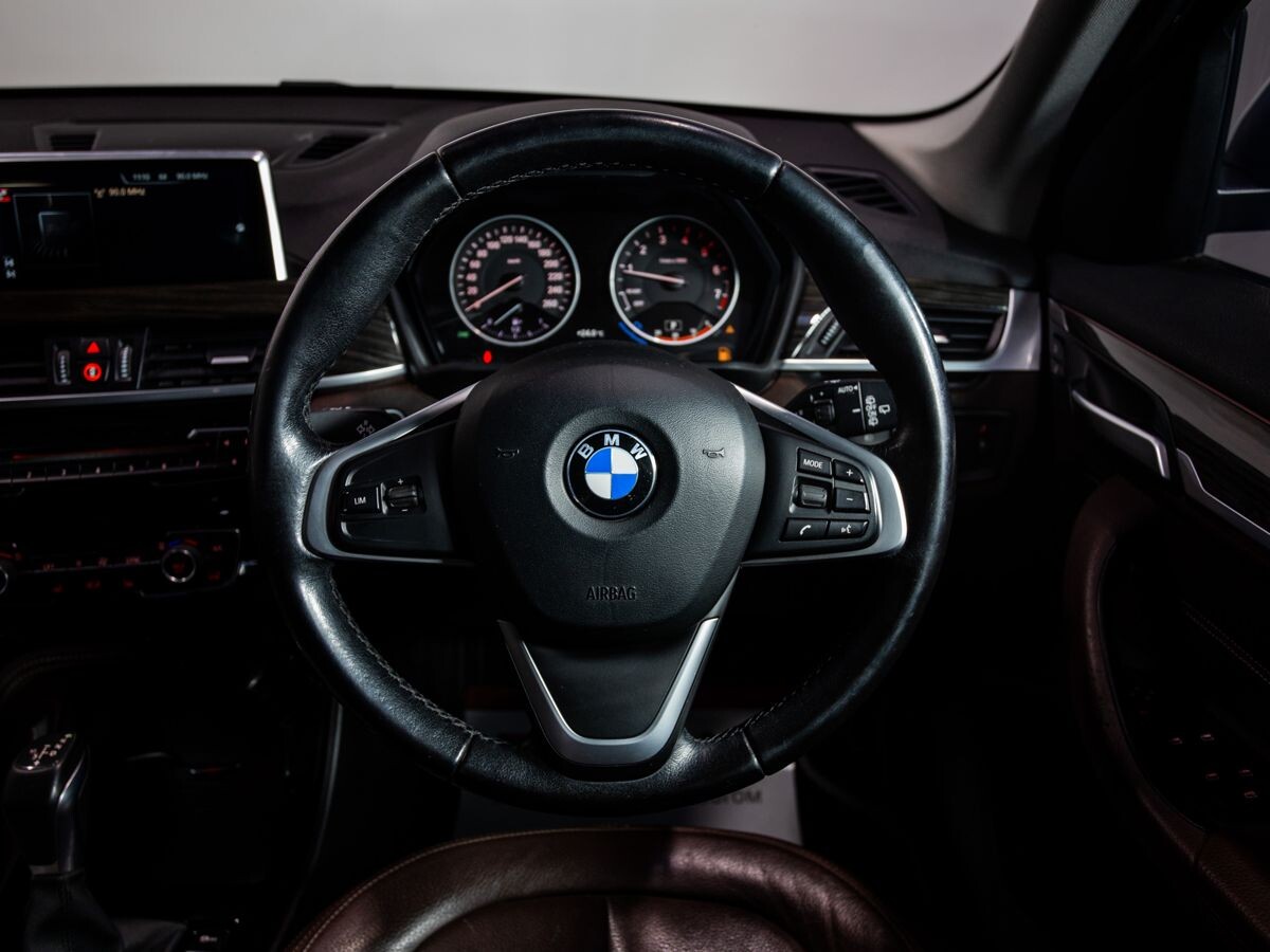 BMW X1 2016 - фото автомобиля