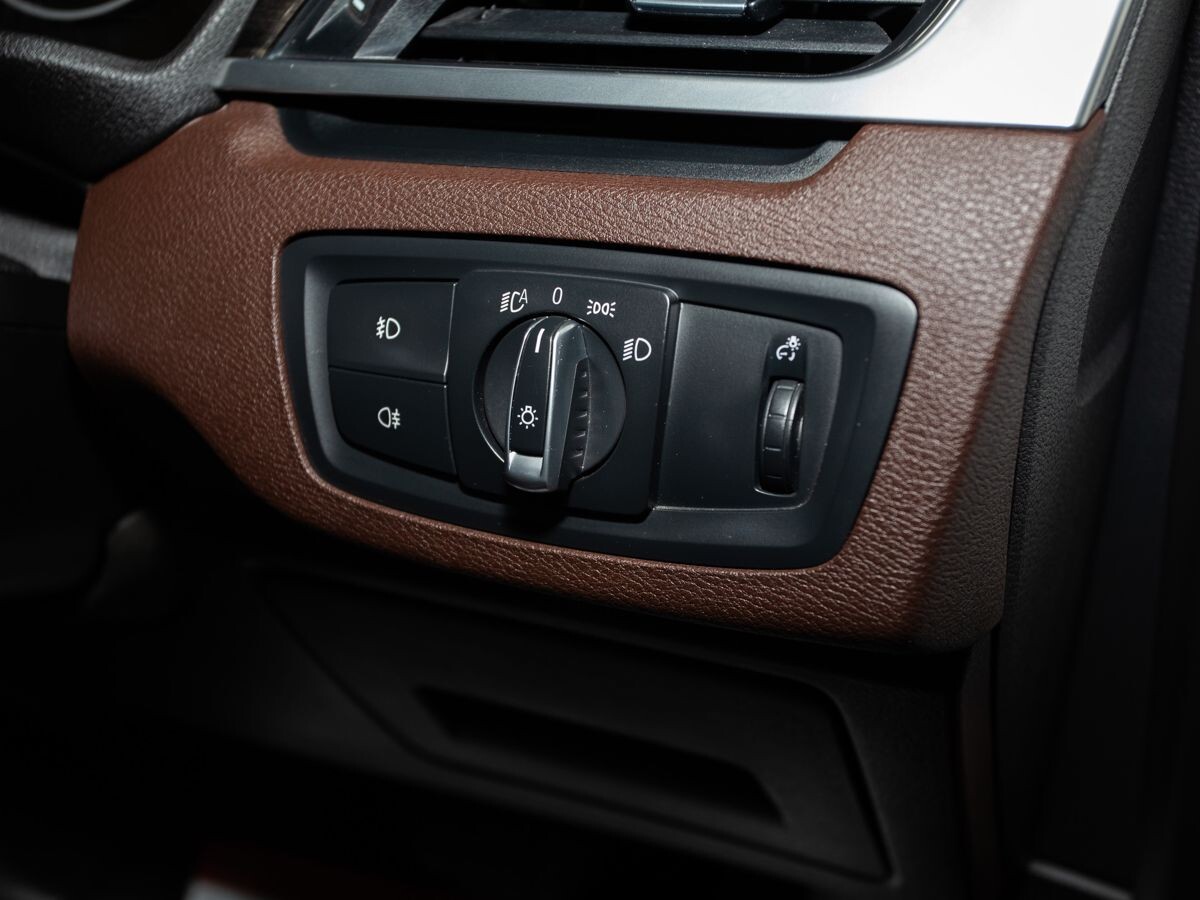 BMW X1 2016 - фото автомобиля