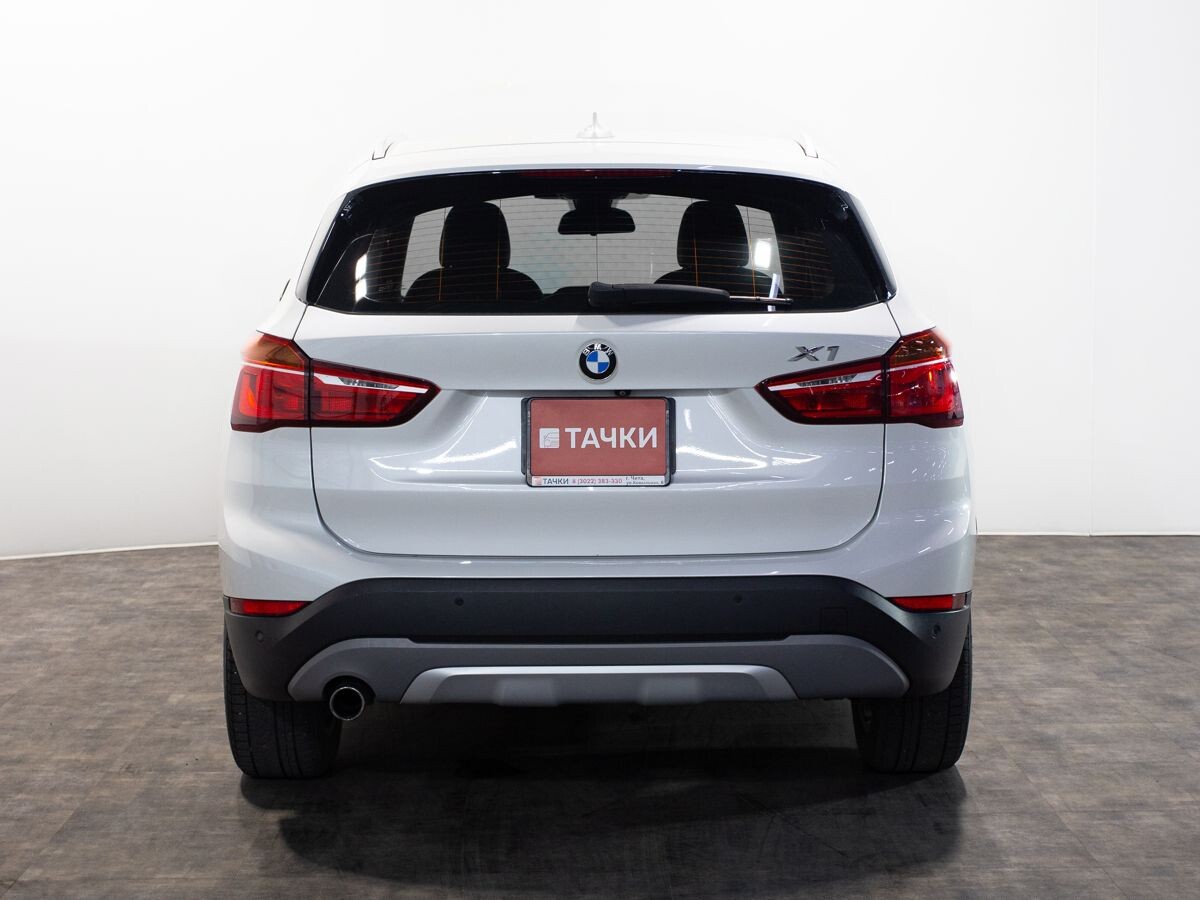 BMW X1 2016 - фото автомобиля