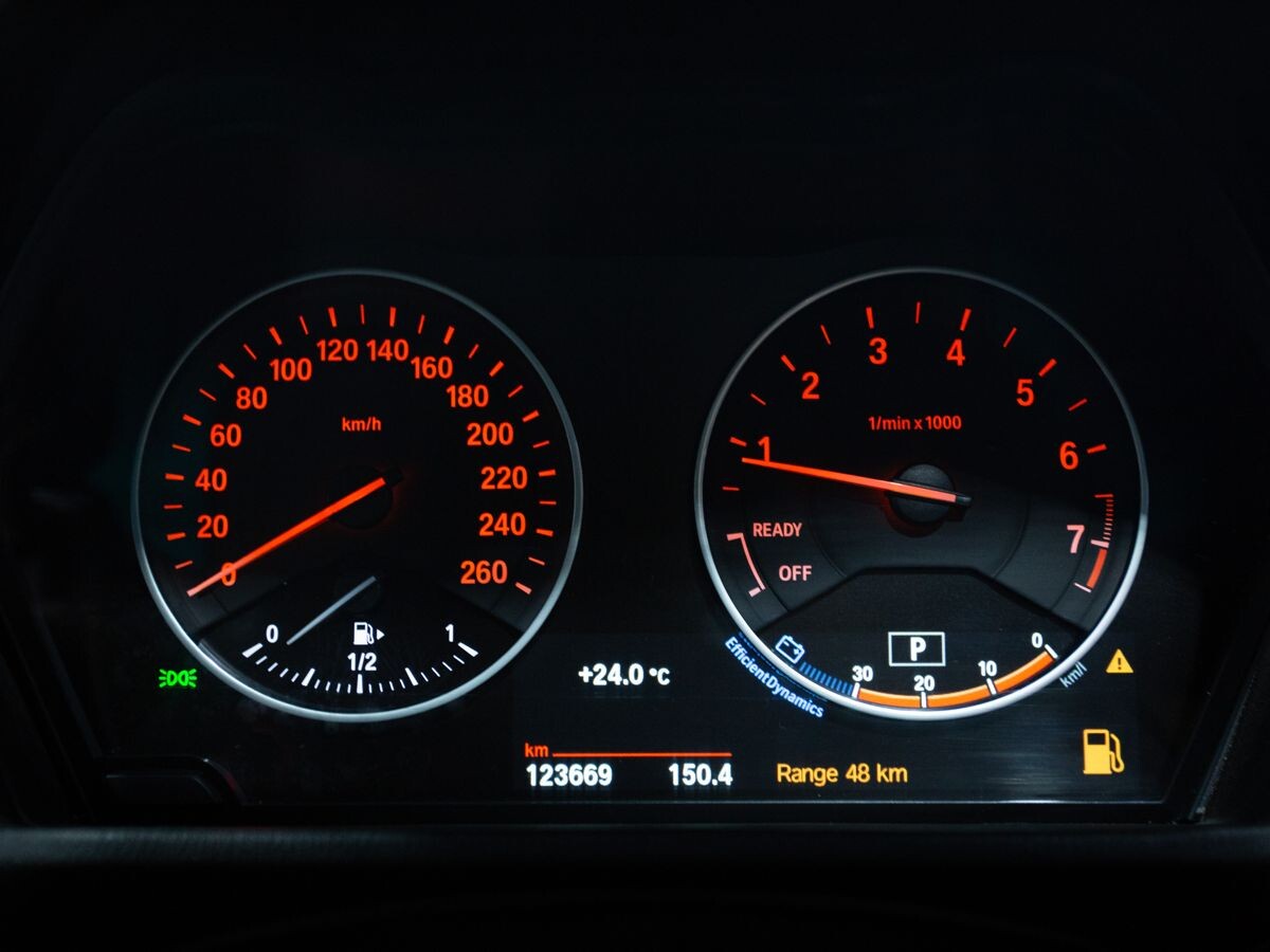 BMW X1 2016 - фото автомобиля