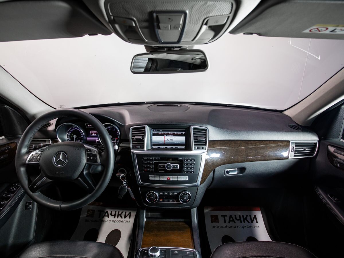 Mercedes-Benz M-Класс 2014 - фото автомобиля