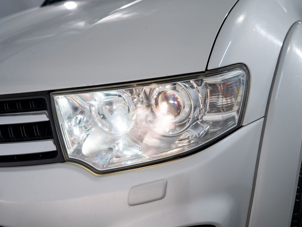 Mitsubishi Pajero Sport 2014 - фото автомобиля