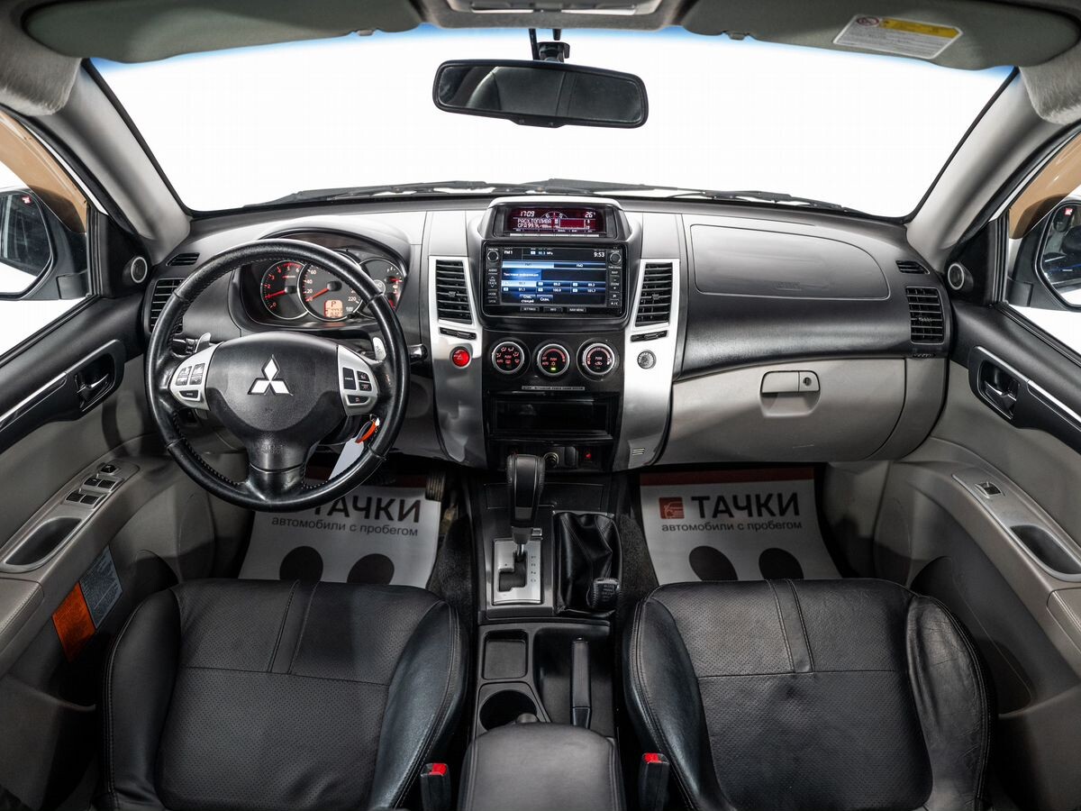 Mitsubishi Pajero Sport 2014 - фото автомобиля