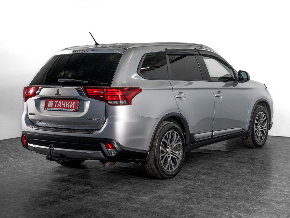 Mitsubishi Outlander 2015 - фото автомобиля