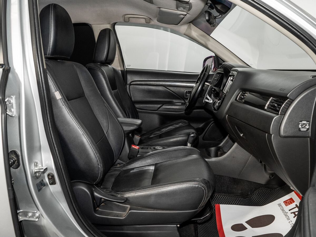 Mitsubishi Outlander 2015 - фото автомобиля