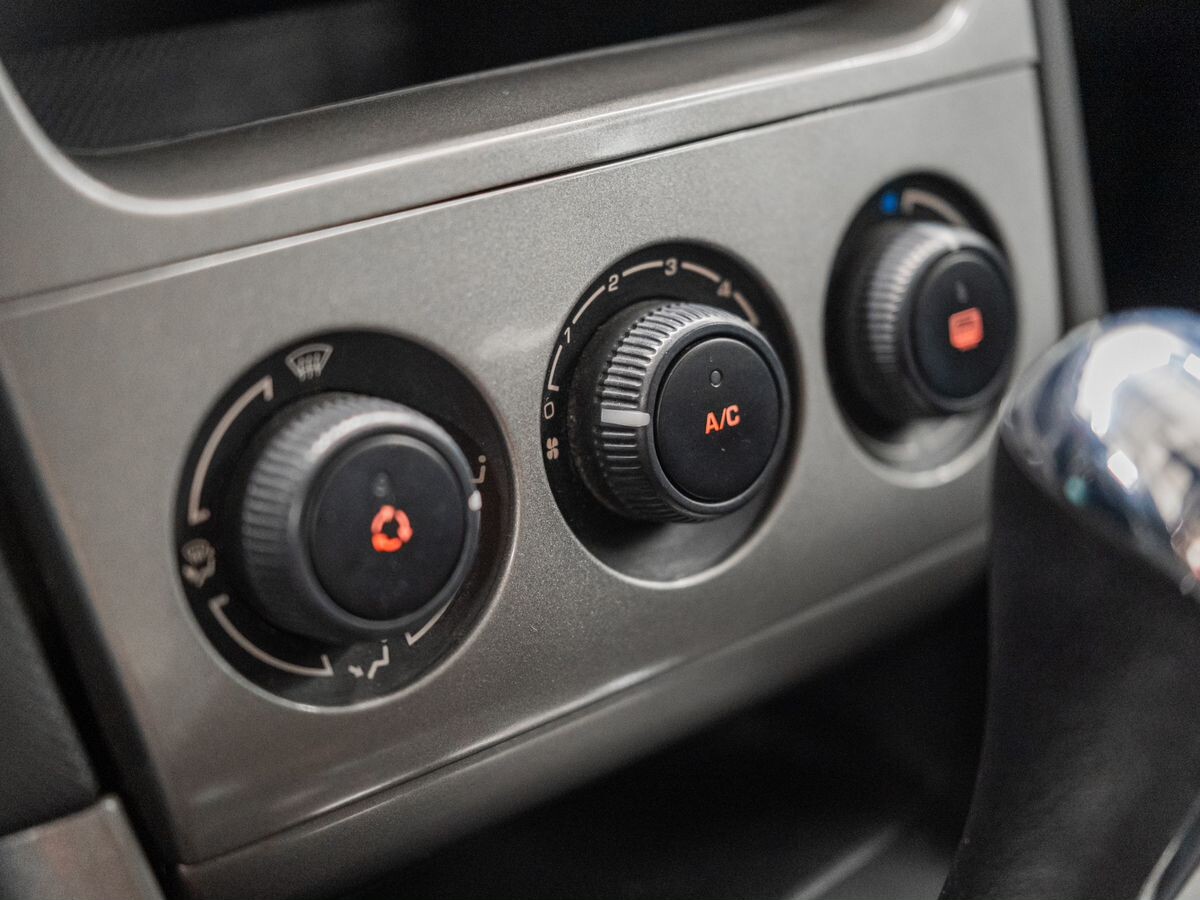 Peugeot 308 2012 - фото автомобиля