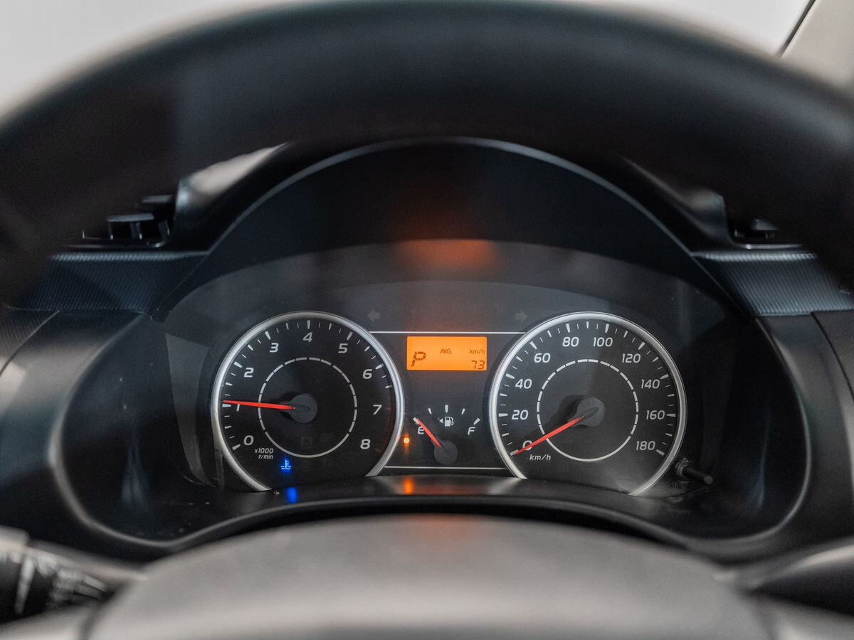 Toyota Wish 2009 - фото автомобиля