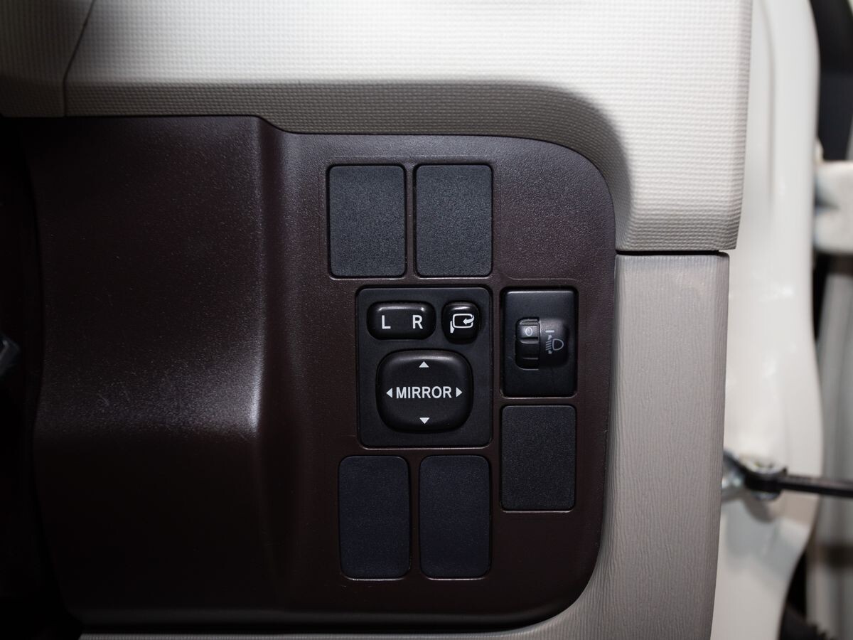 Toyota Passo 2012 - фото автомобиля