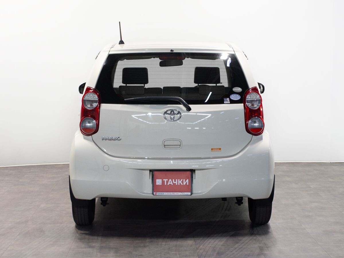 Toyota Passo 2012 - фото автомобиля