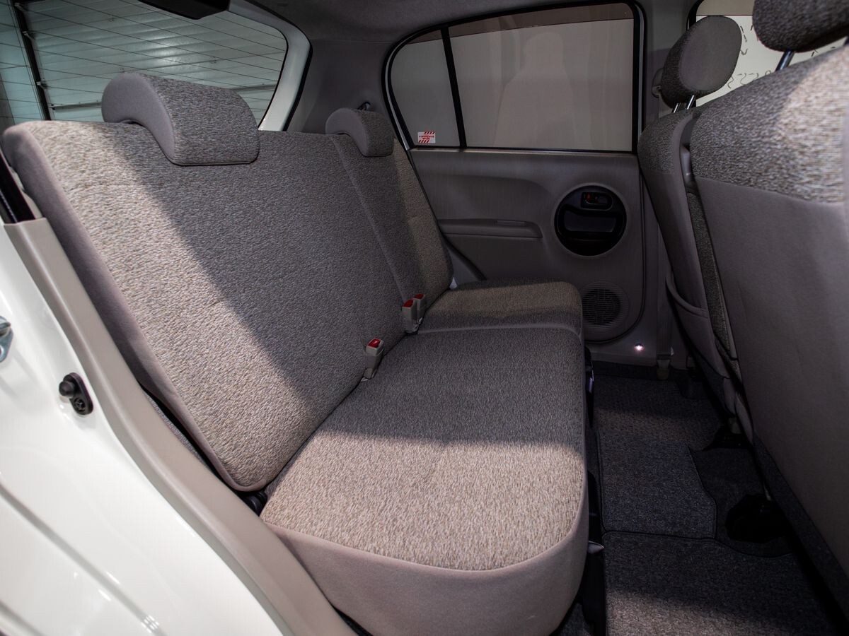 Toyota Passo 2012 - фото автомобиля