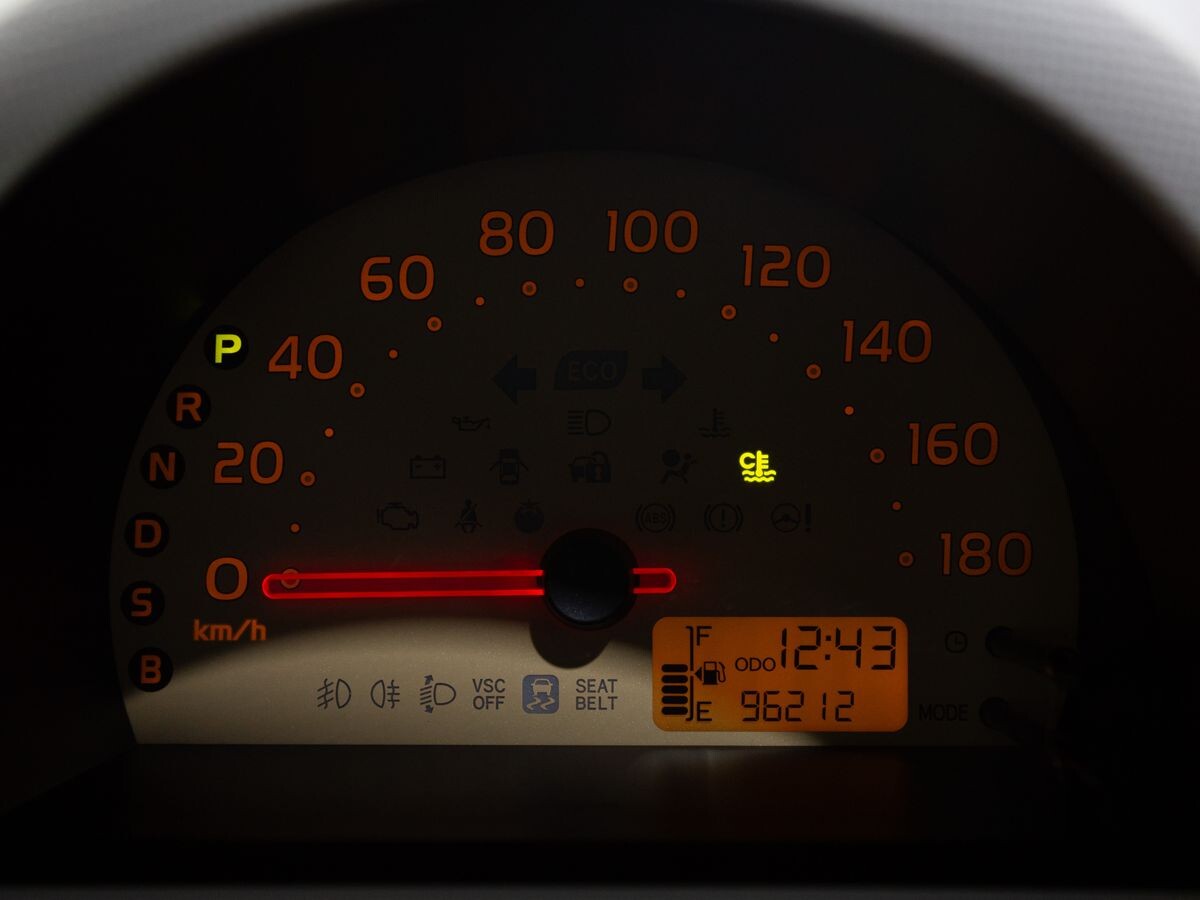 Toyota Passo 2012 - фото автомобиля