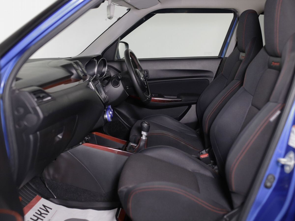 Suzuki Swift 2019 - фото автомобиля