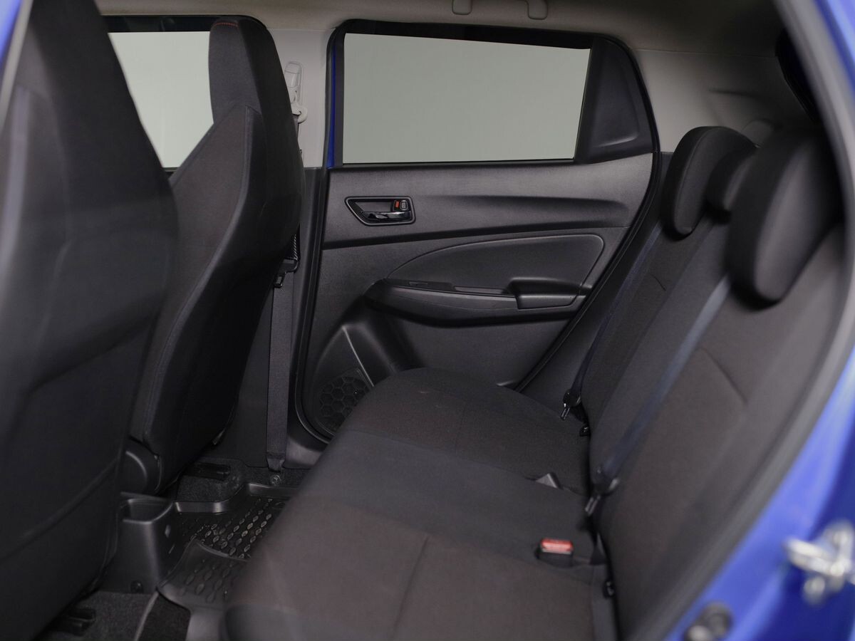 Suzuki Swift 2019 - фото автомобиля