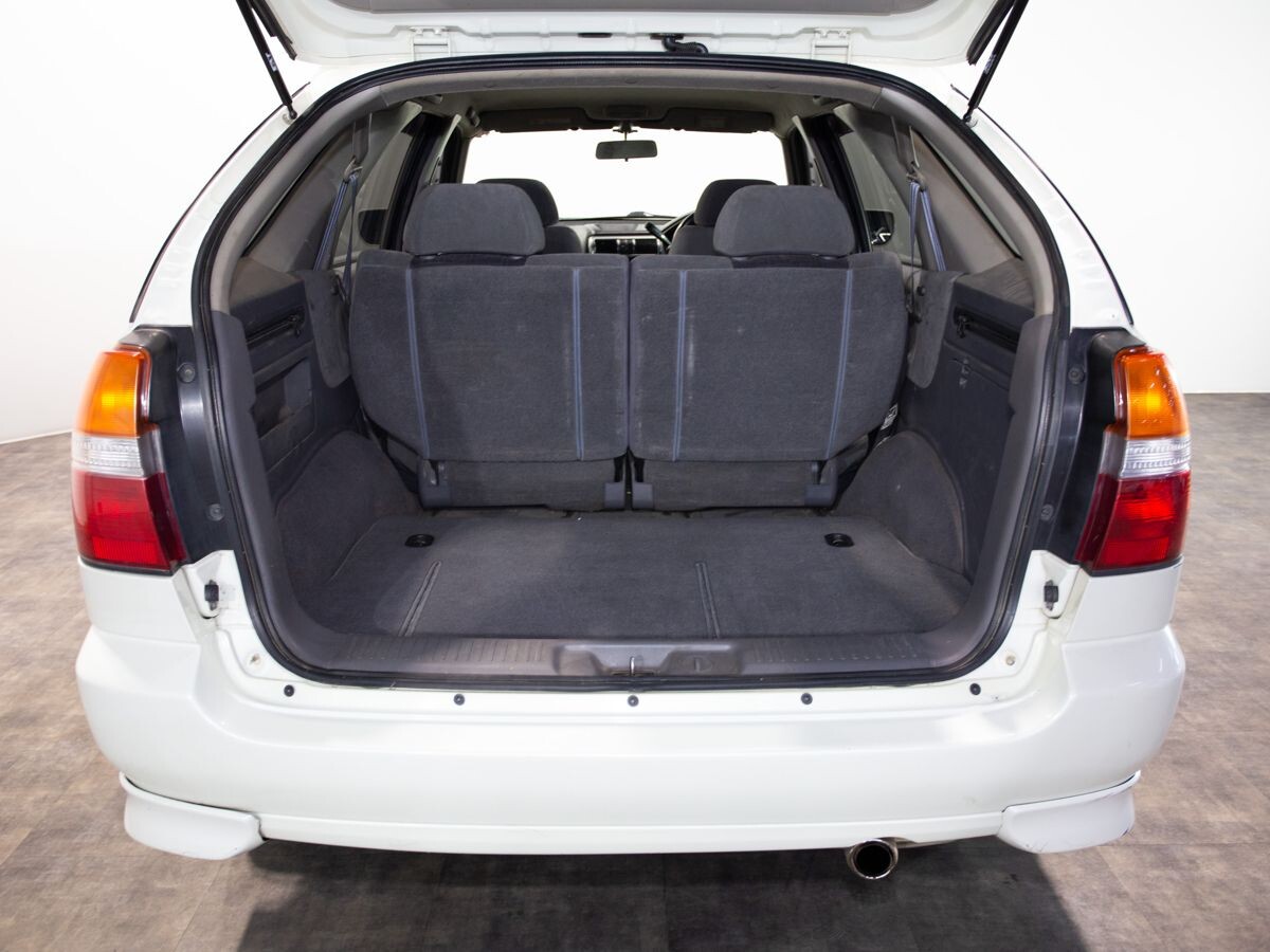 Nissan R'nessa 2000 - фото автомобиля