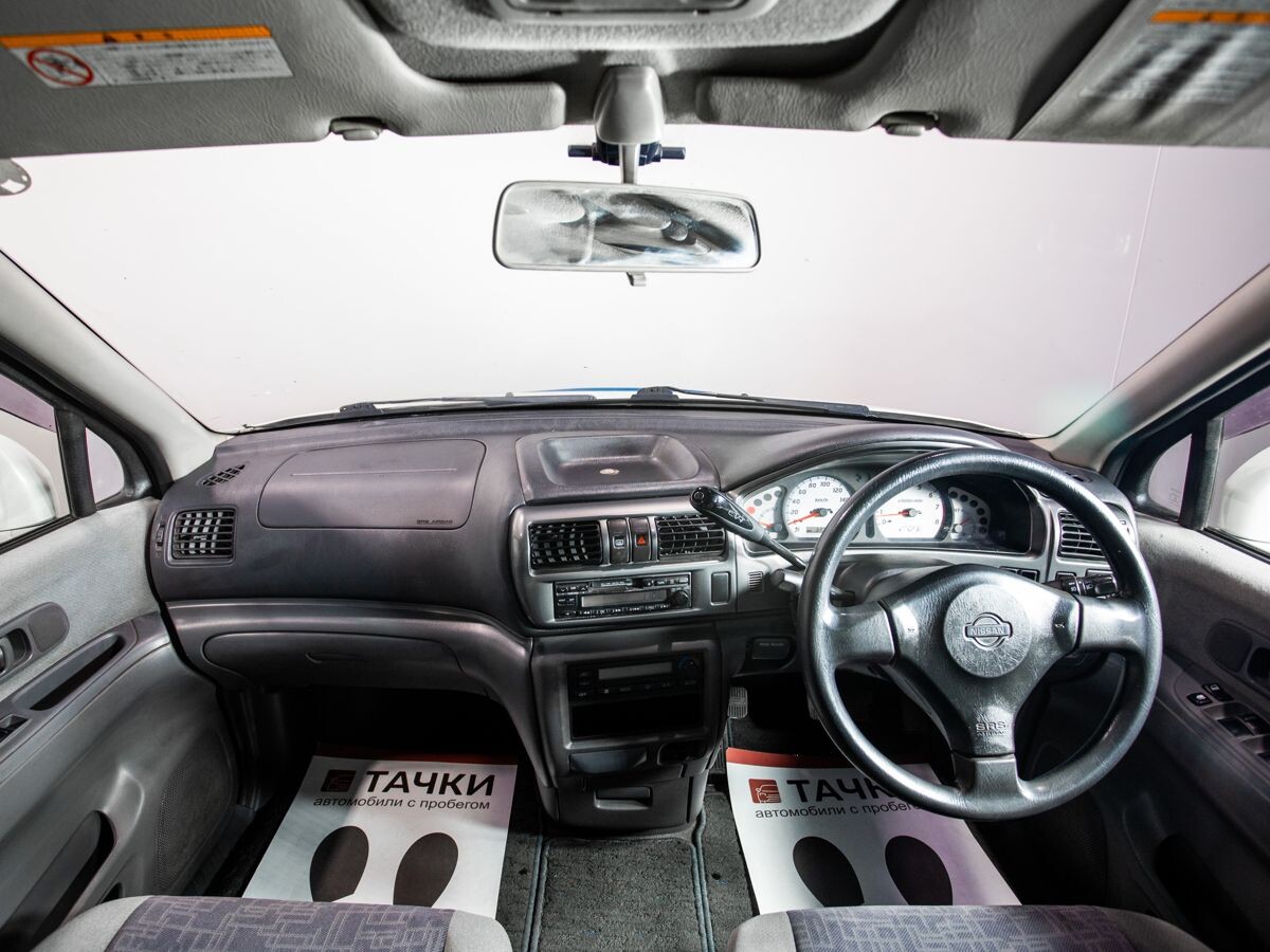 Nissan R'nessa 2000 - фото автомобиля