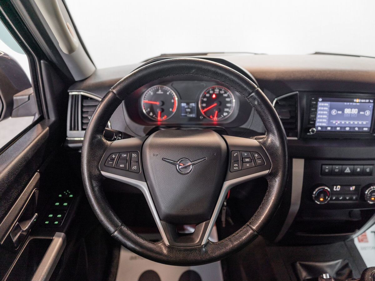 УАЗ Patriot 2019 - фото автомобиля