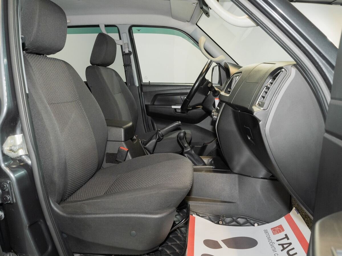 УАЗ Patriot 2019 - фото автомобиля