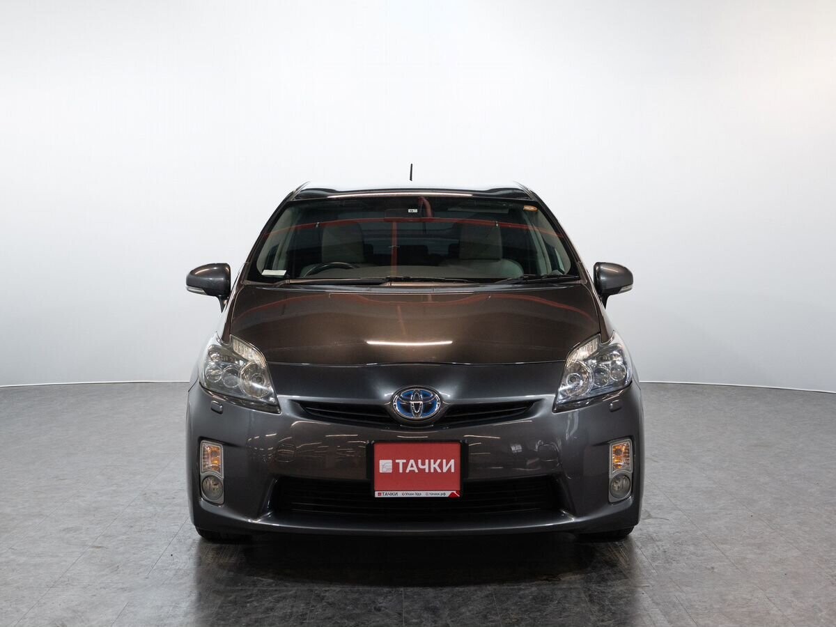 Toyota Prius 2011 - фото автомобиля