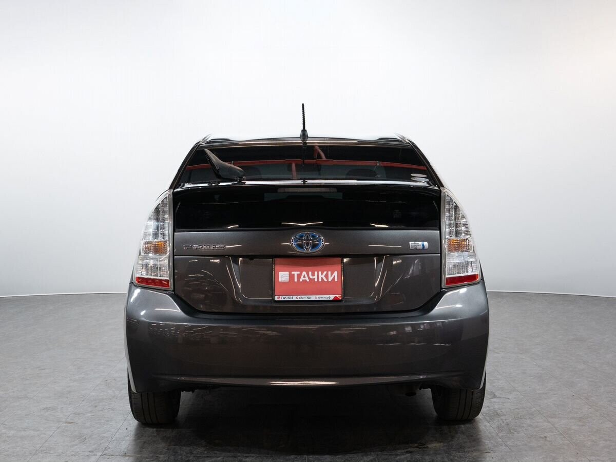 Toyota Prius 2011 - фото автомобиля