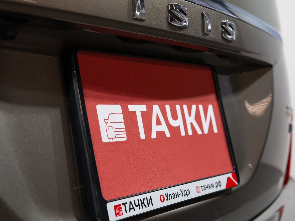 Toyota ISis 2011 - фото автомобиля