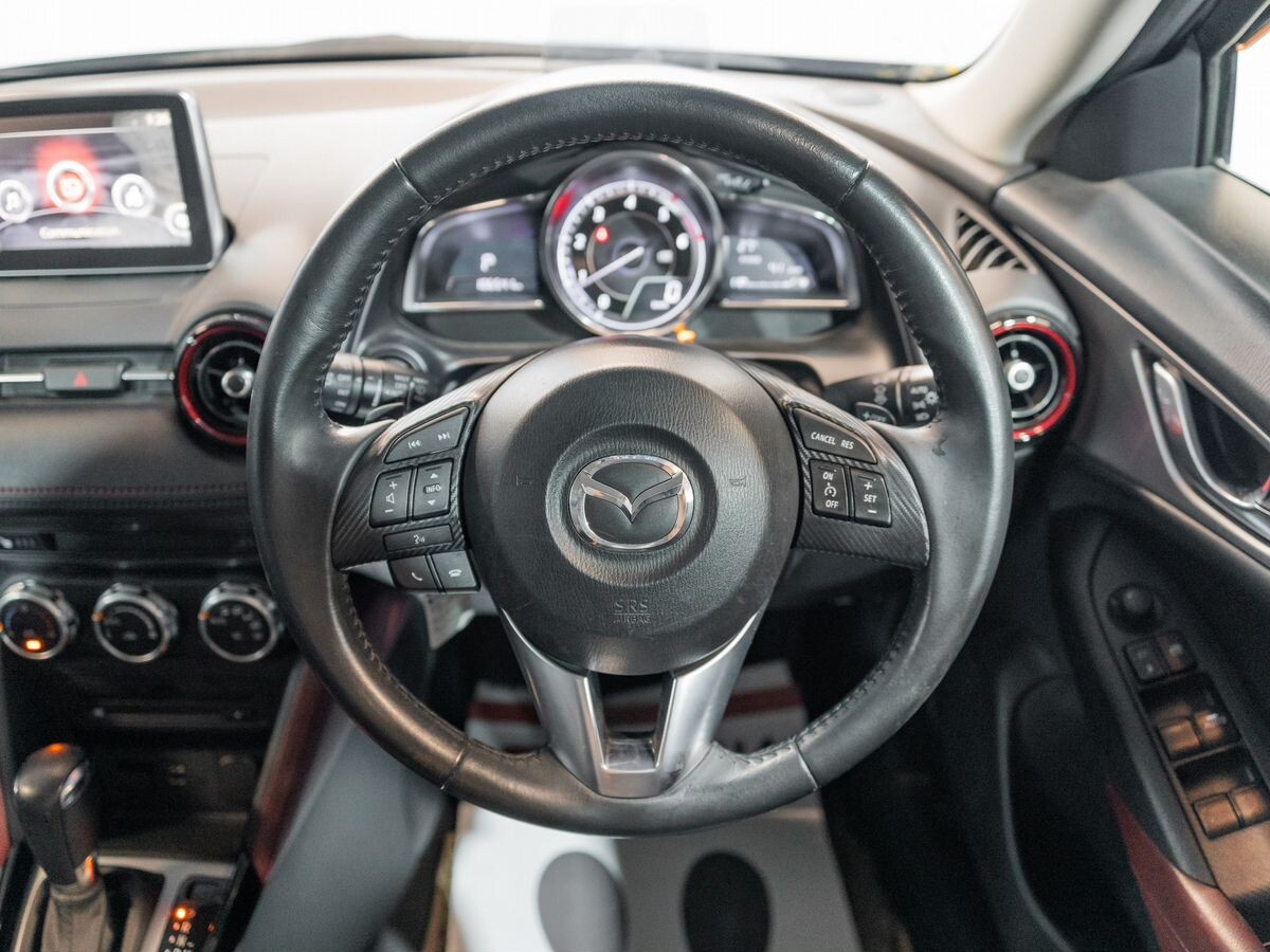 Mazda CX-3 2015 - фото автомобиля