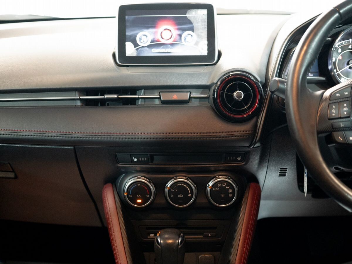 Mazda CX-3 2015 - фото автомобиля