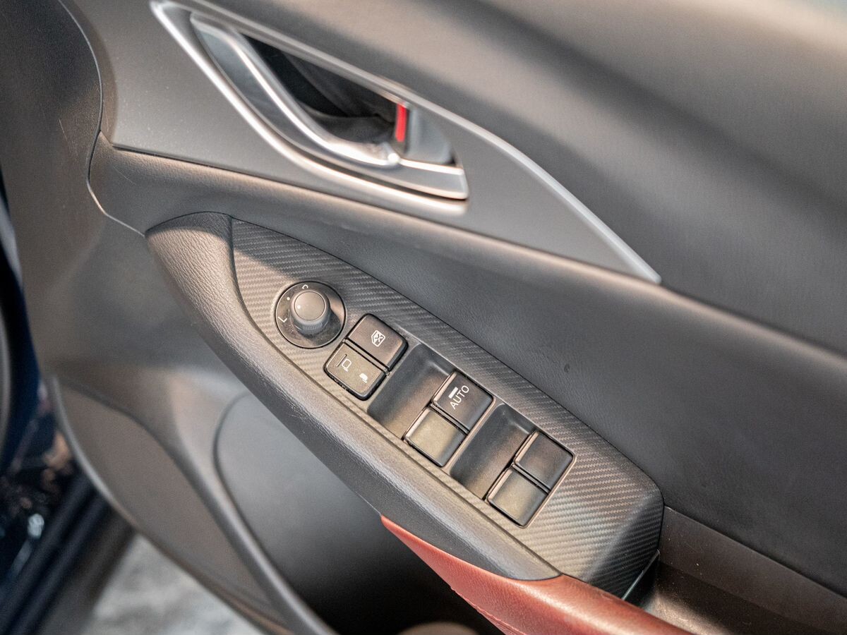 Mazda CX-3 2015 - фото автомобиля