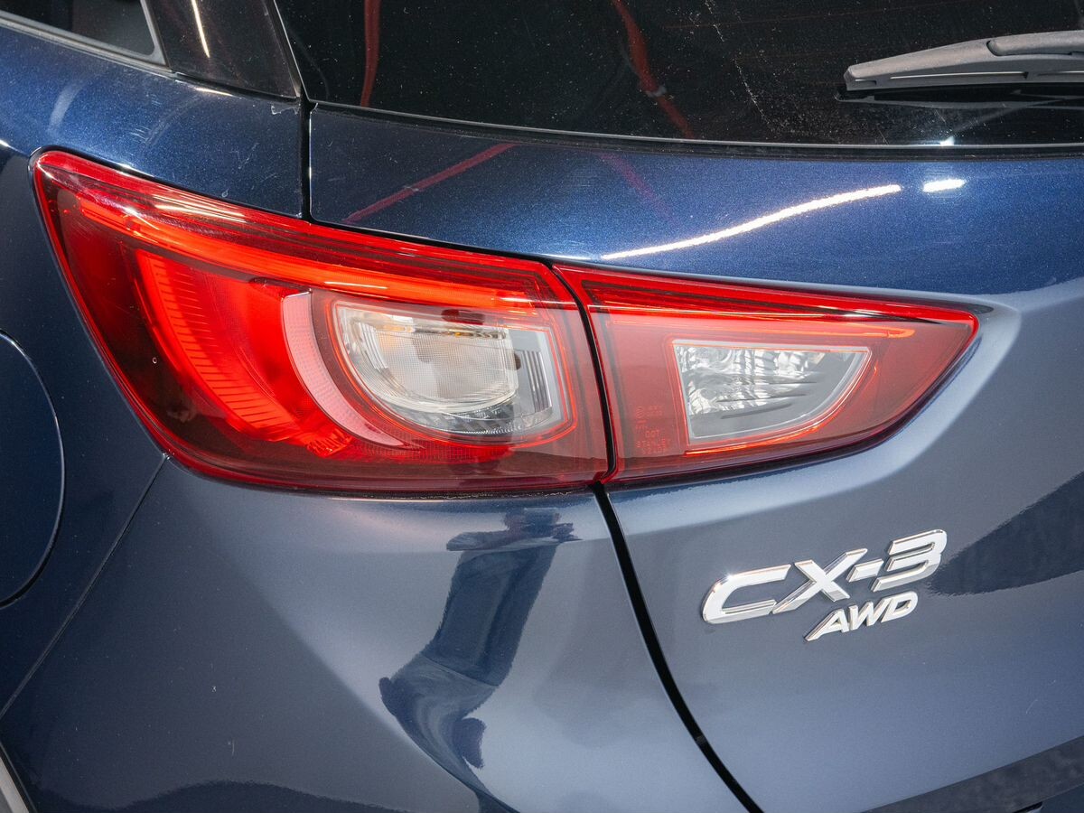 Mazda CX-3 2015 - фото автомобиля