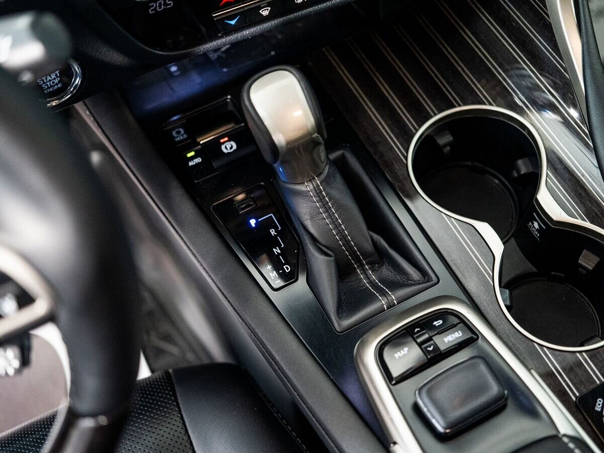 Lexus RX 2019 - фото автомобиля