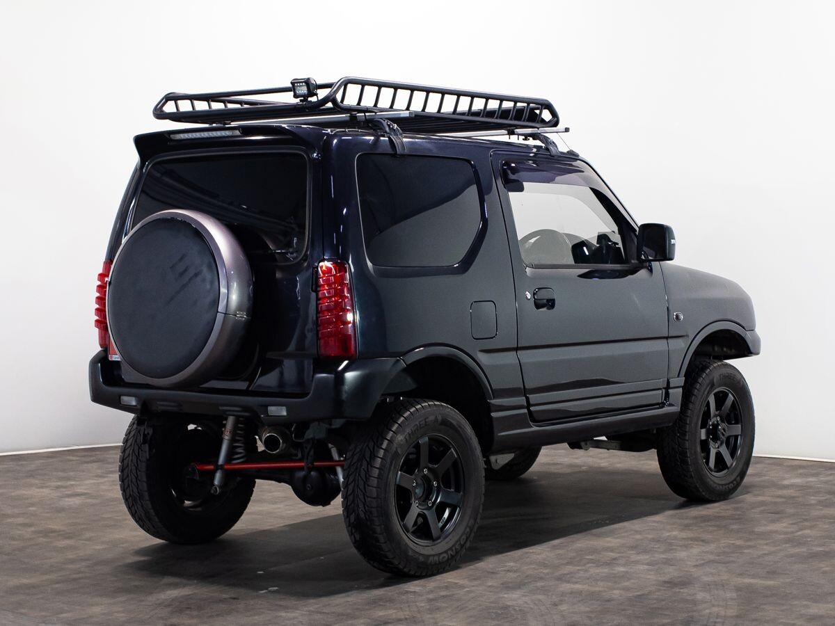 Suzuki Jimny 2010 - фото автомобиля