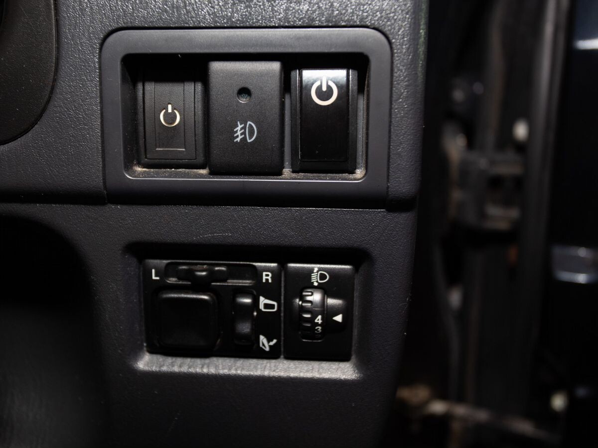 Suzuki Jimny 2010 - фото автомобиля