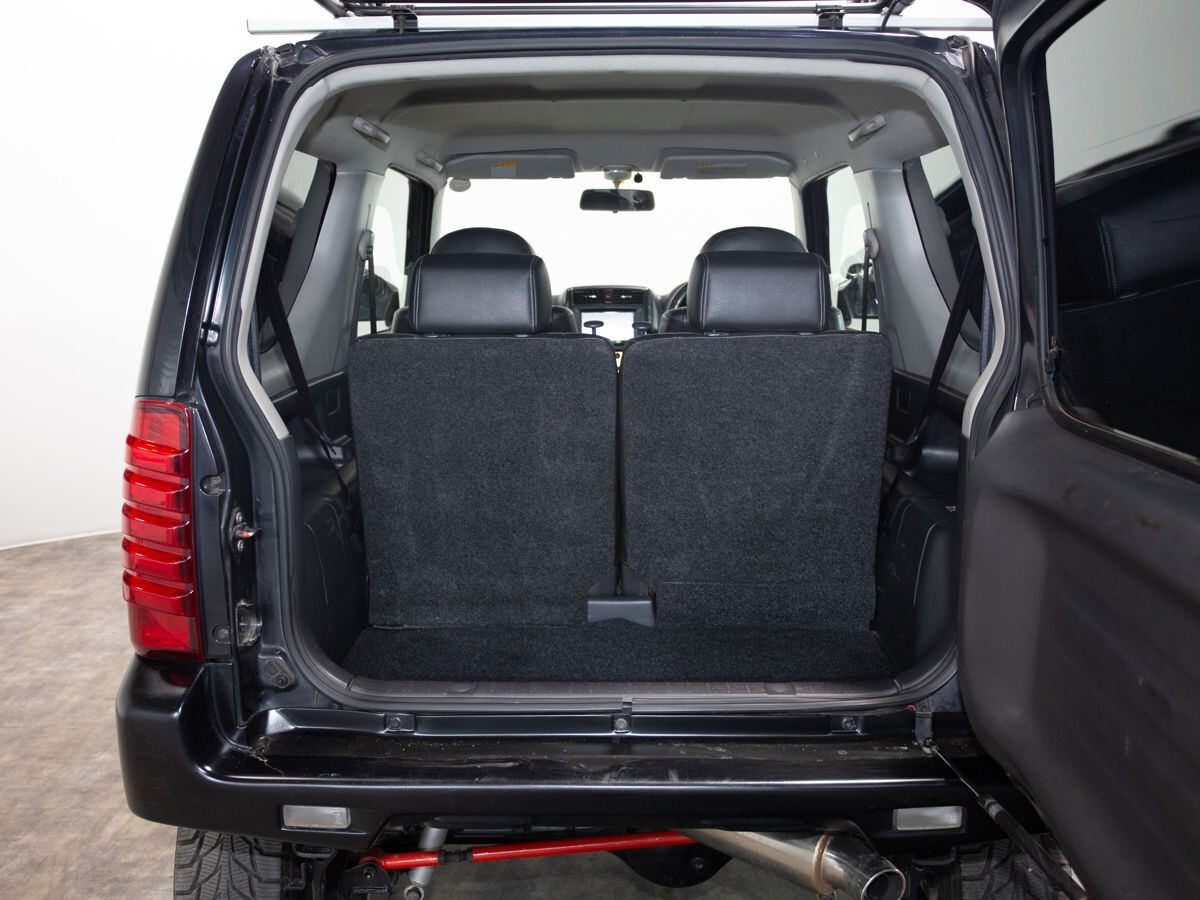 Suzuki Jimny 2010 - фото автомобиля