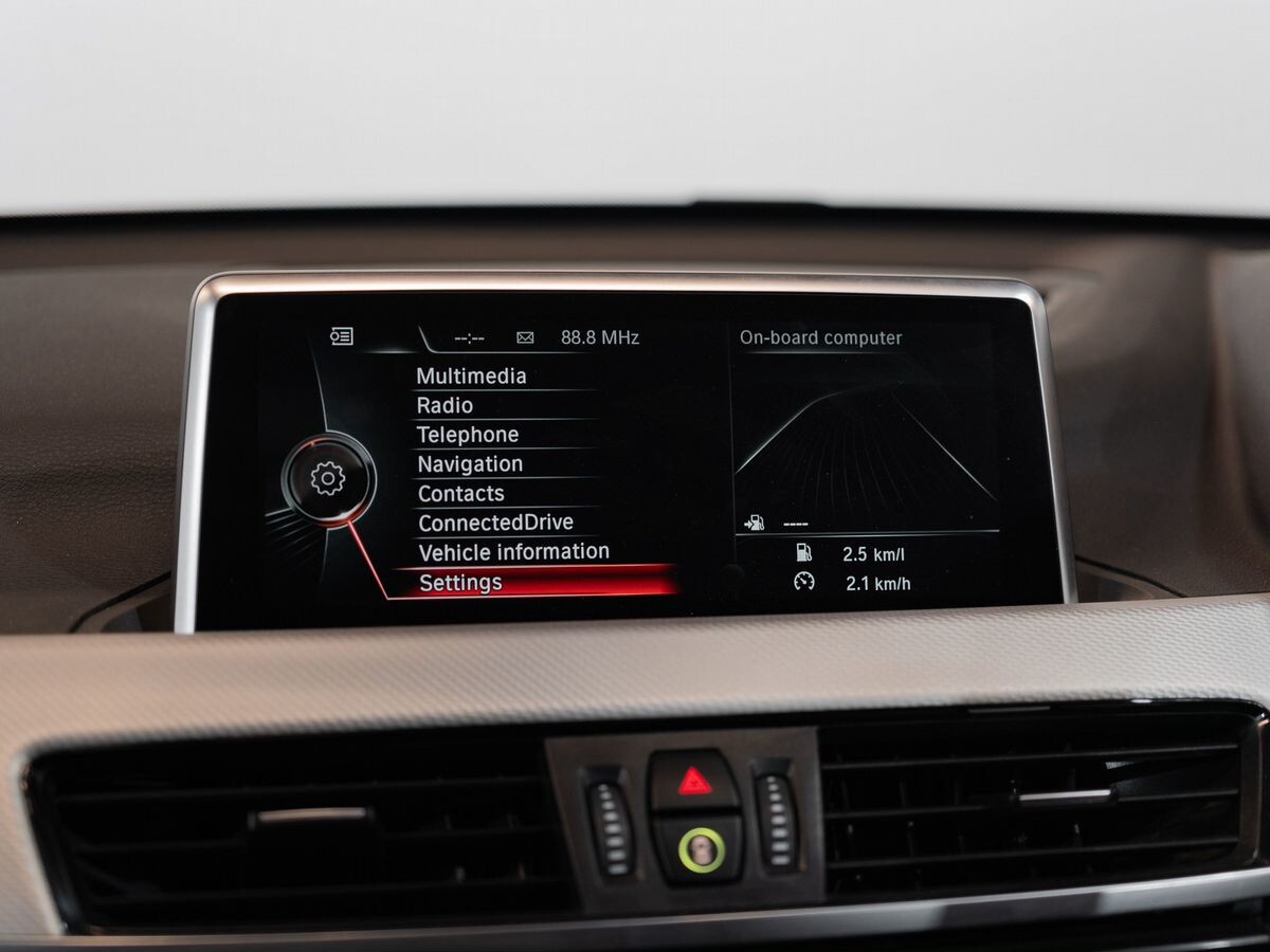 BMW X1 2016 - фото автомобиля