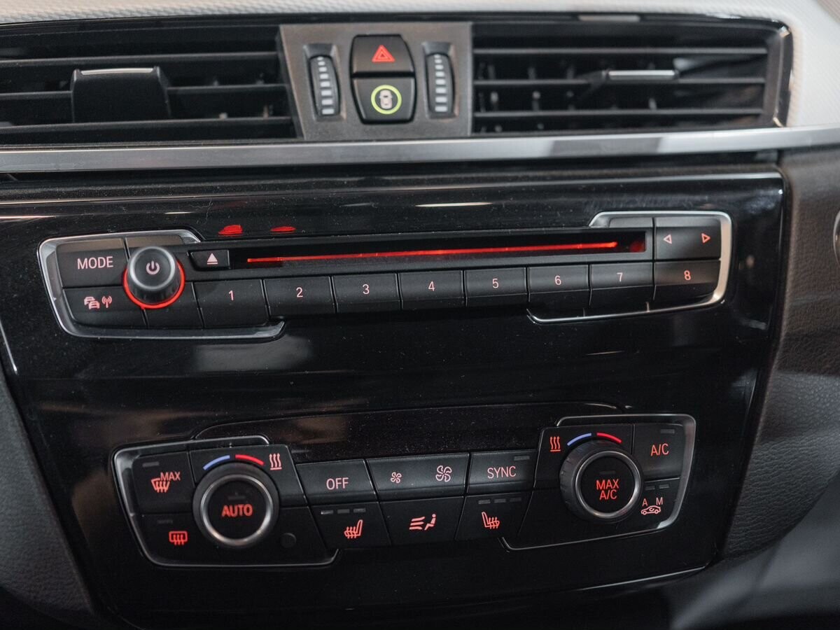 BMW X1 2016 - фото автомобиля