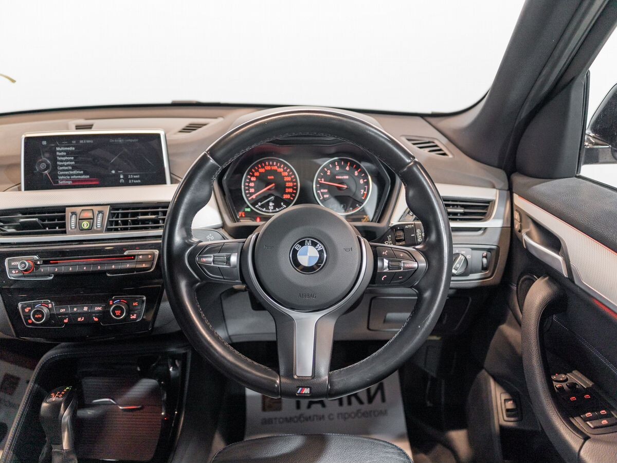 BMW X1 2016 - фото автомобиля