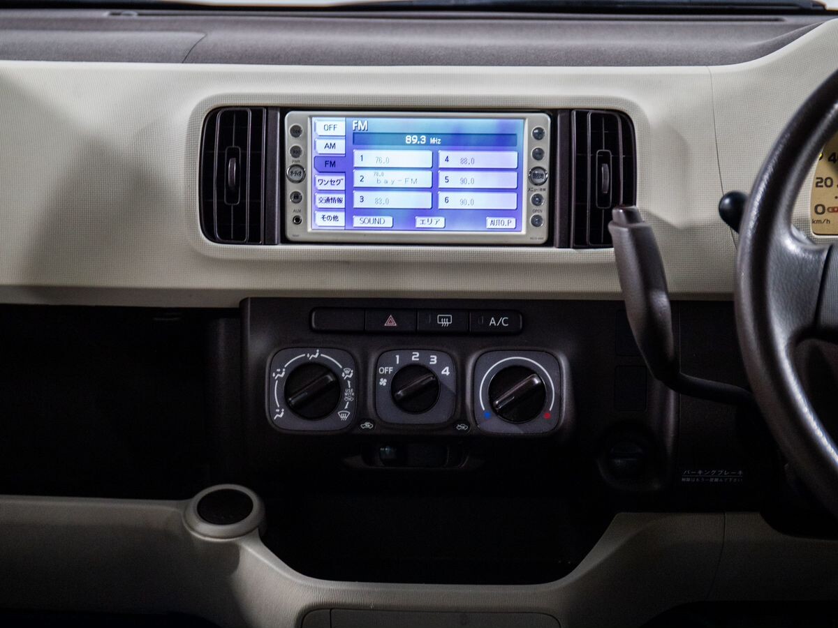 Toyota Passo 2010 - фото автомобиля