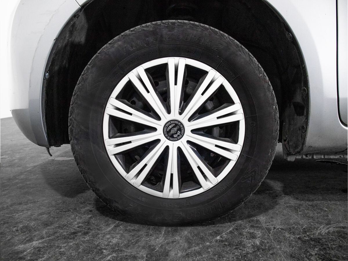 Toyota Passo 2010 - фото автомобиля