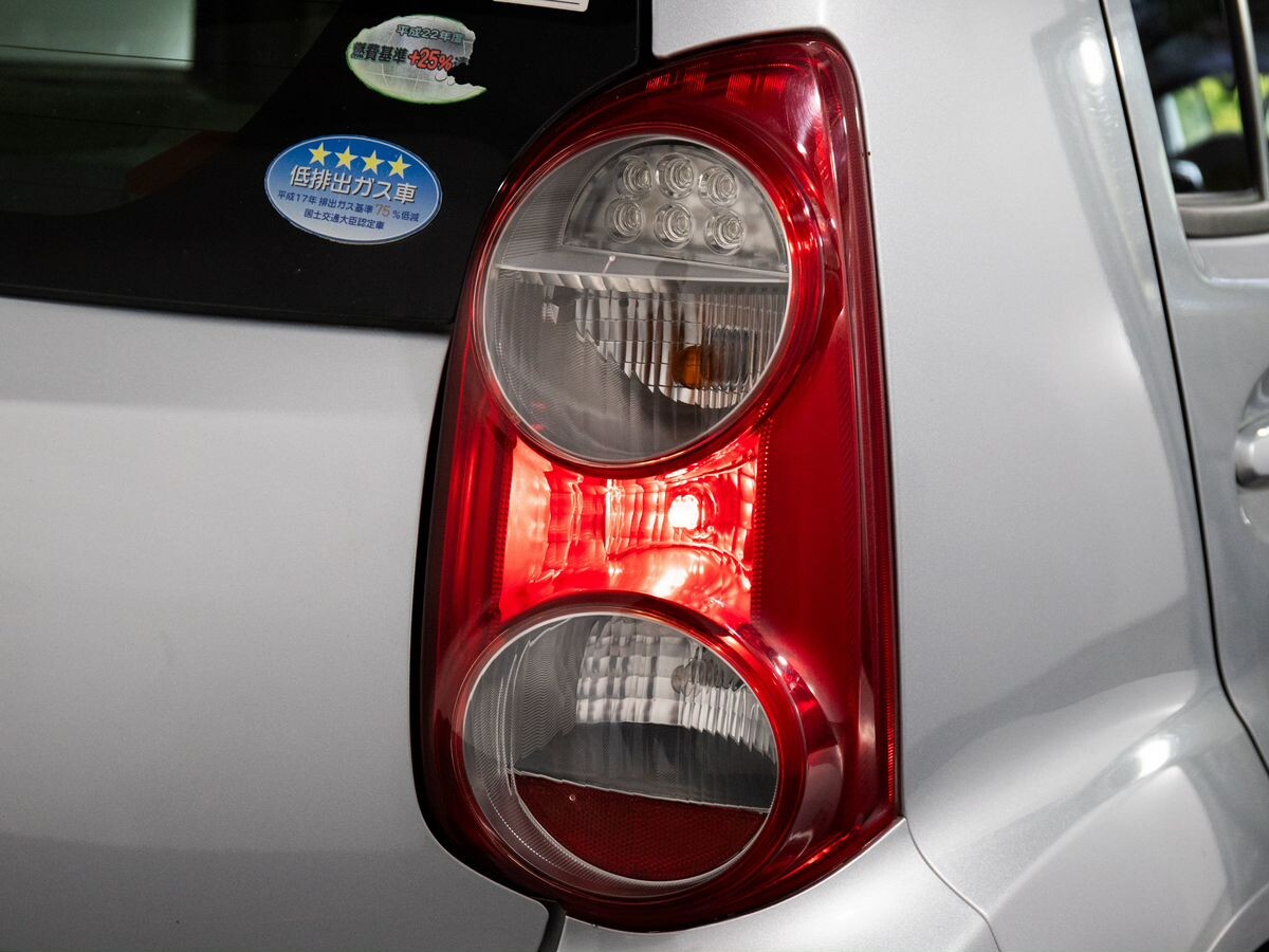 Toyota Passo 2010 - фото автомобиля